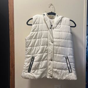 Forever flower white faux fur puffed vest size medium casual